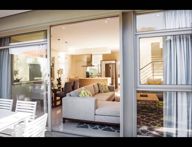 2 BEDROOM TOWNHOUSE TO LET IN NORWOOD